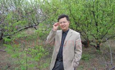 当代篆刻家(黄敬东)人物介绍及篆刻作品欣赏