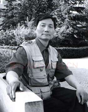 当代篆刻家(李刚田)人物介绍及篆刻作品欣赏