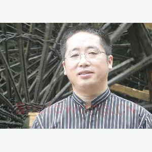 周志群